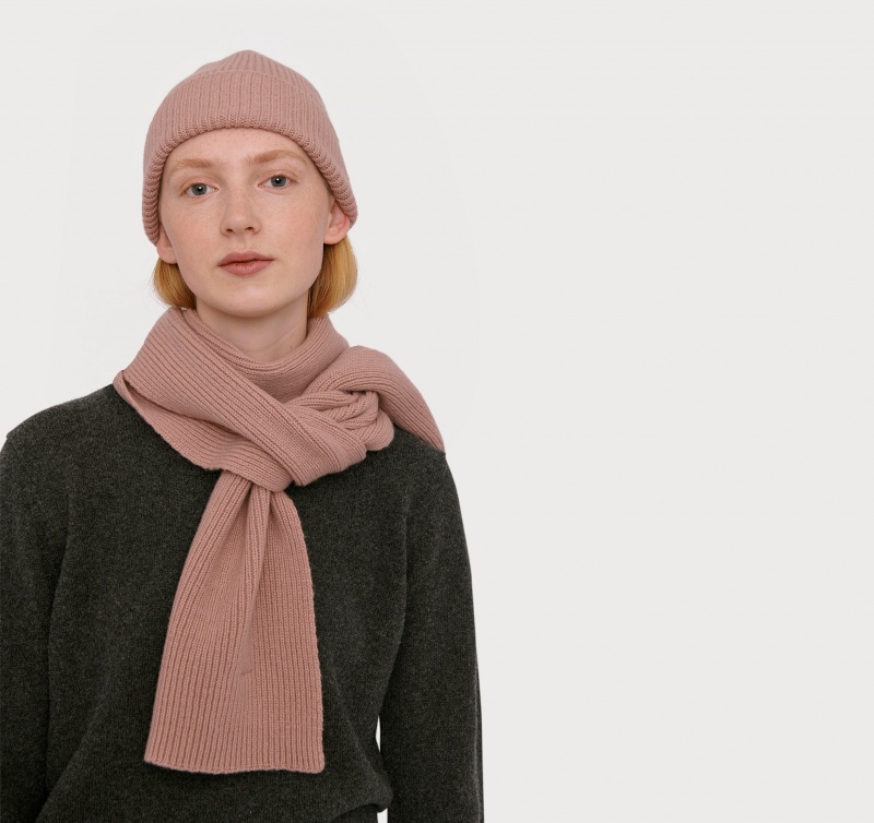 Organic Basics RECYCLED WOOL Rib Scarf Roze | 70816-KSQI